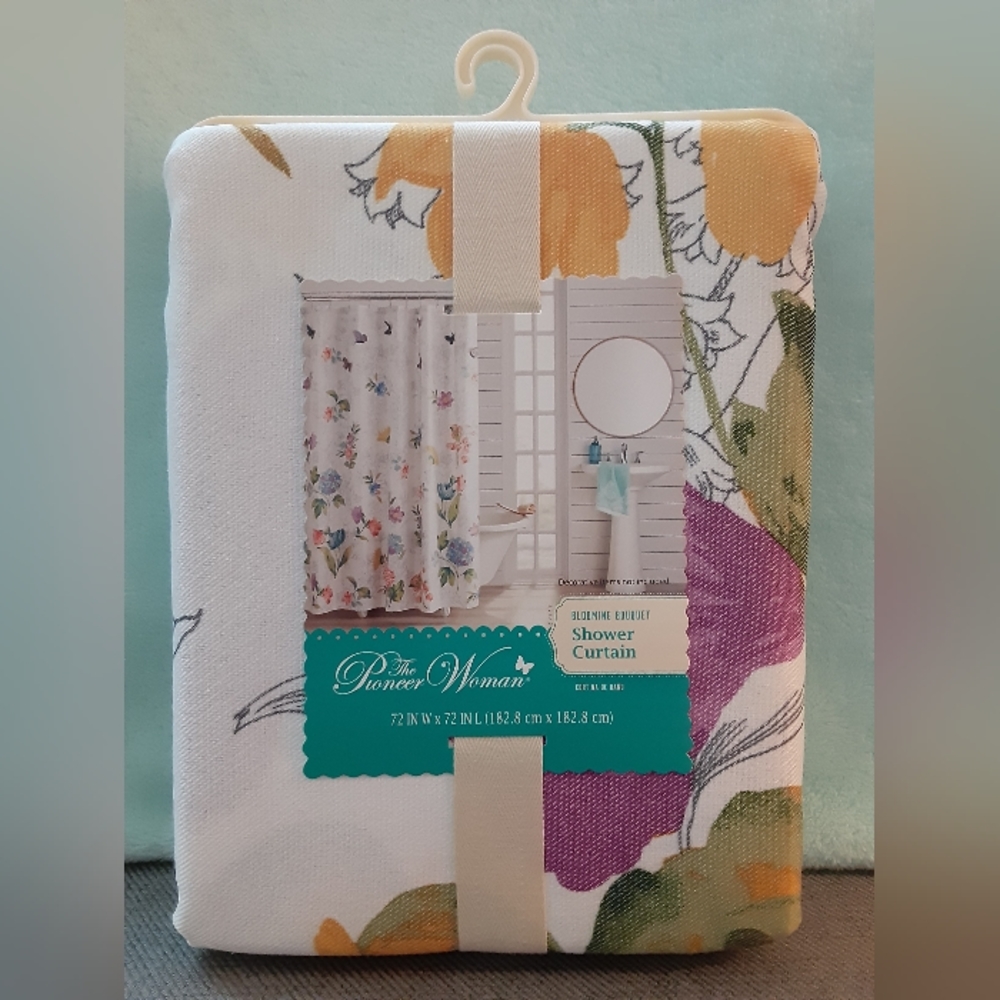 NEW Pioneer Woman Blooming Bouquet Shower Curtain